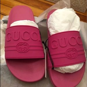 AUTHENTIC Gucci Slides SIZE 39/9